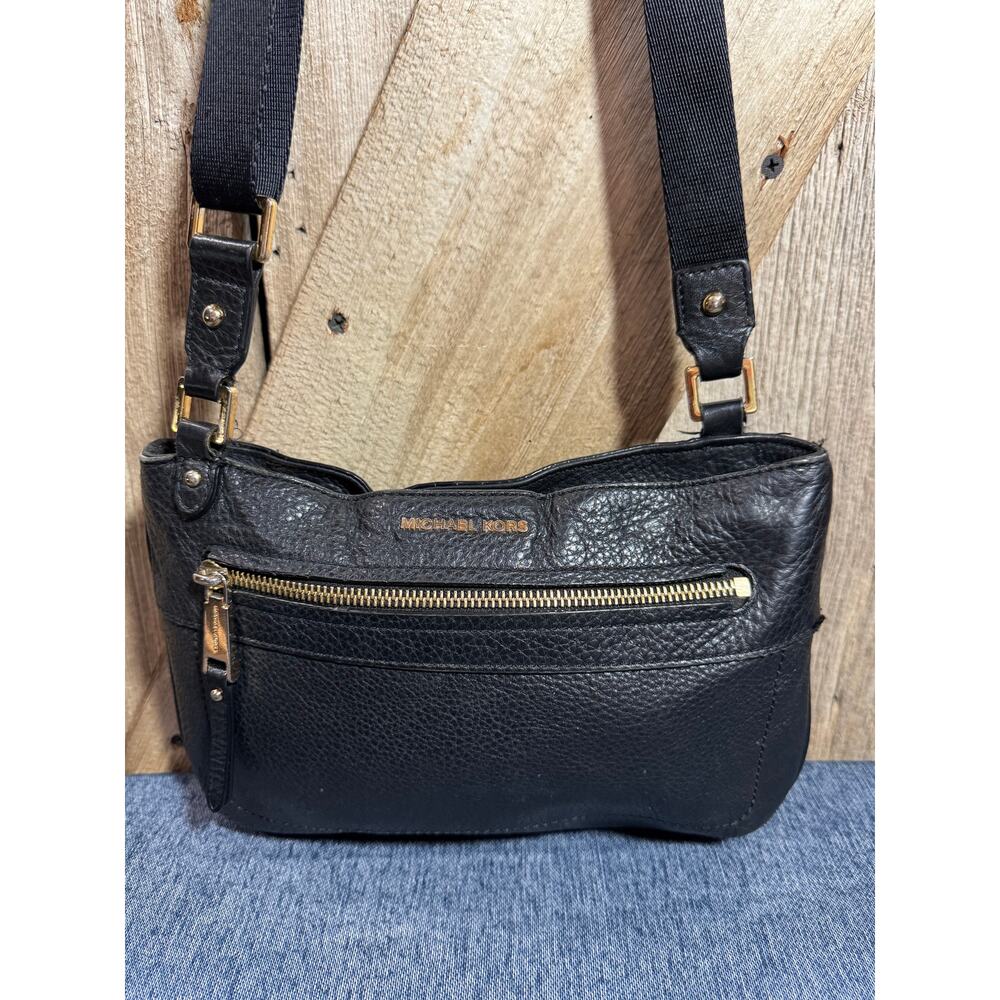 Michael Kors Black Pebbled Leather Bag Crossbody Strap Zipper Outer Pocket